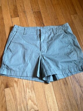 GAP Sage 4” Downtown Chino Shorts Size 10 Women’s